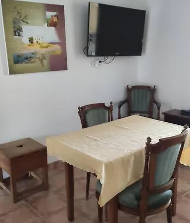 La Casetta T2 Rdc Avec Jardin A Apartment