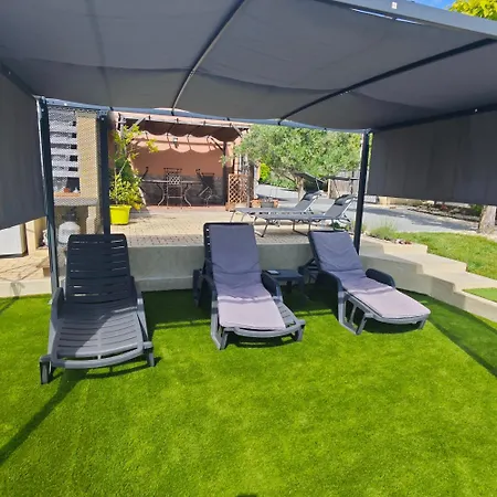 La Casetta T2 Rdc Avec Jardin A Апартаменты *